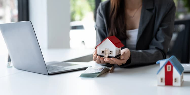 Types of Mortgages: Fixed-Rate vs. Adjustable-Rate